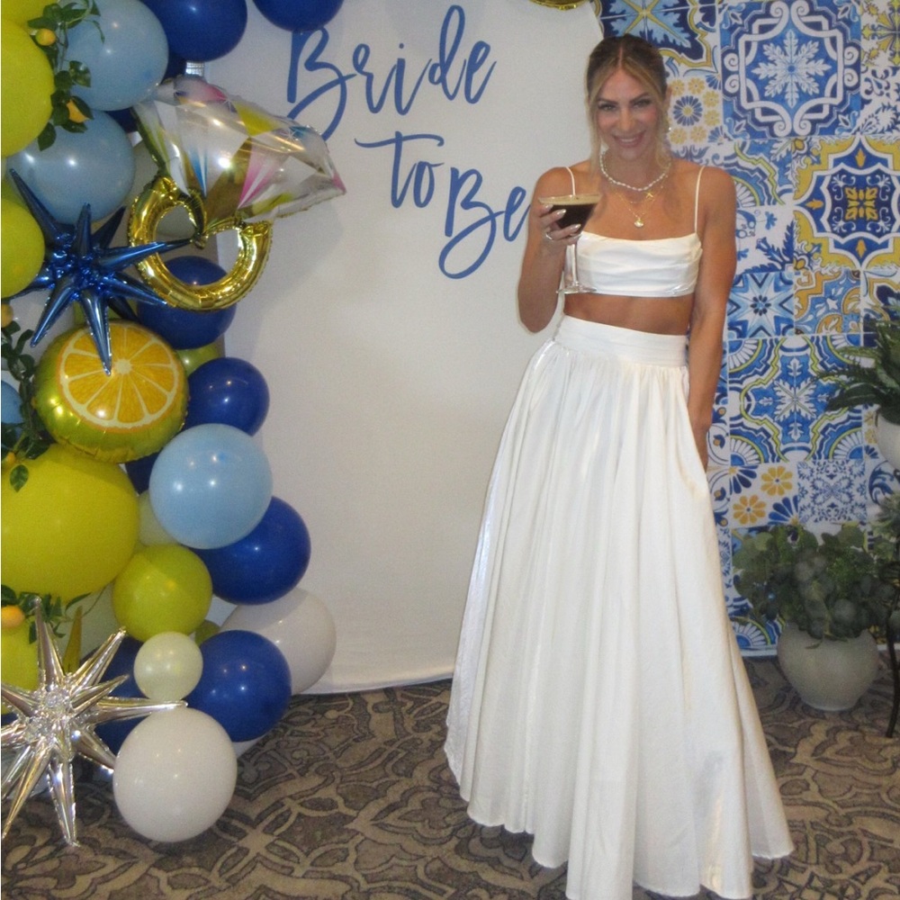 Elegant White Women's Skirt Set